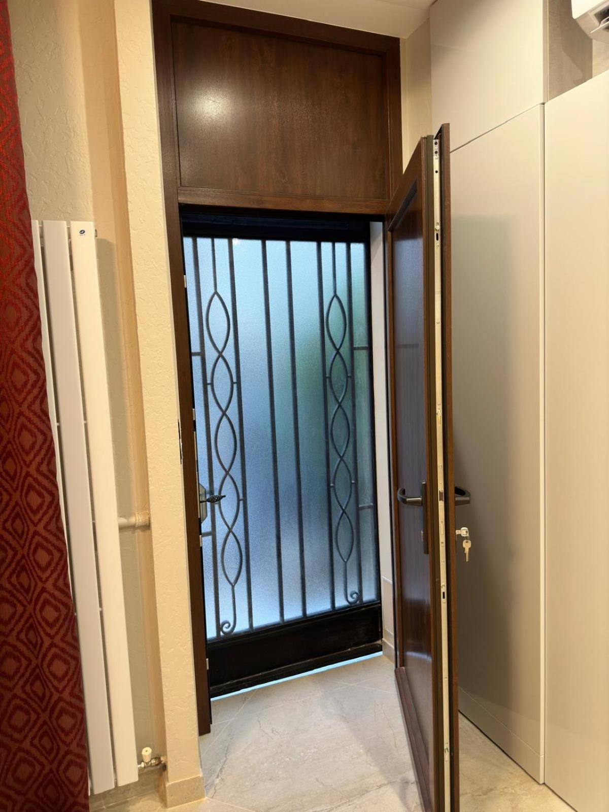 Extraordinaire Grand Studio Au Centre 6 Minutes A Pied De La Plage Et L'Hotel Negresco Nice Luaran gambar
